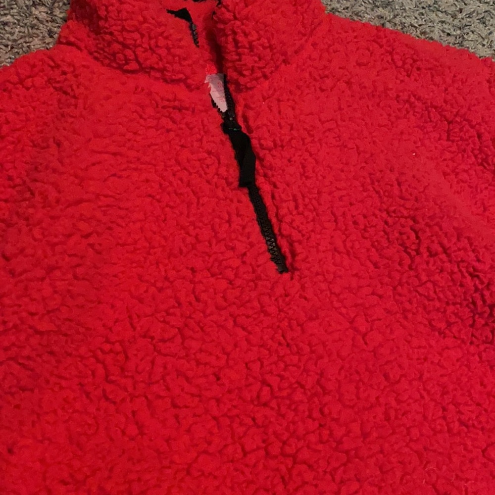 Red sweater - Picture 2 of 4